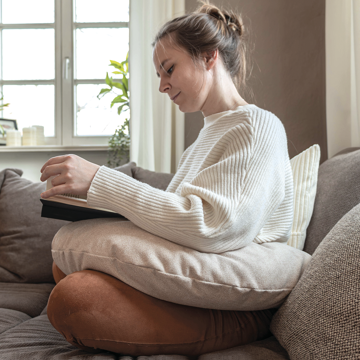 Bookiepad Lesekissen Classic mit Tasche - Creme, Bücherkissen, Cozy Reading